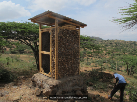 9 compost toilet IMG_7776 rwm